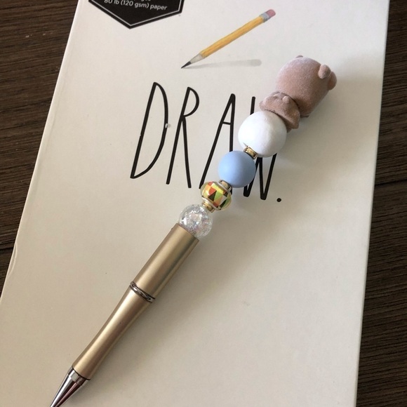 Disney Doorables: Oliver & Company: Francis handmade beaded pen - Picture 3 of 3